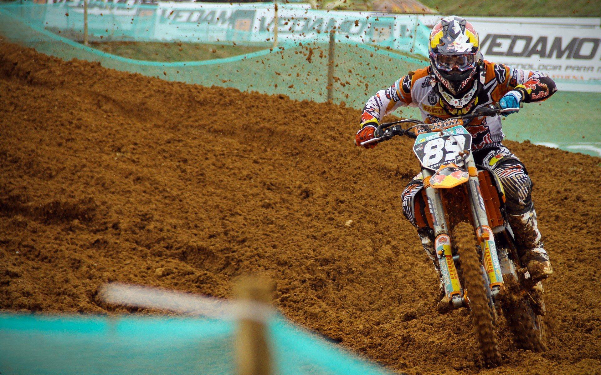 新星闪耀!塞梅尼奥连场破门征服曼城,生涯前两战蝉联队内最佳